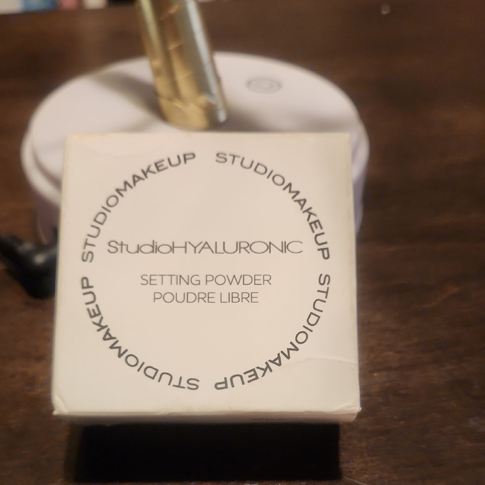 StudioMakeup Hyaluronic Setting Powder - White